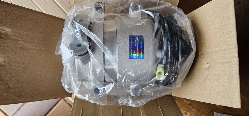 AC Compressor Suit VT VX VY VZ LS1 5.7 and VZ 6.0 V8 Brand New  - image 3 of 4