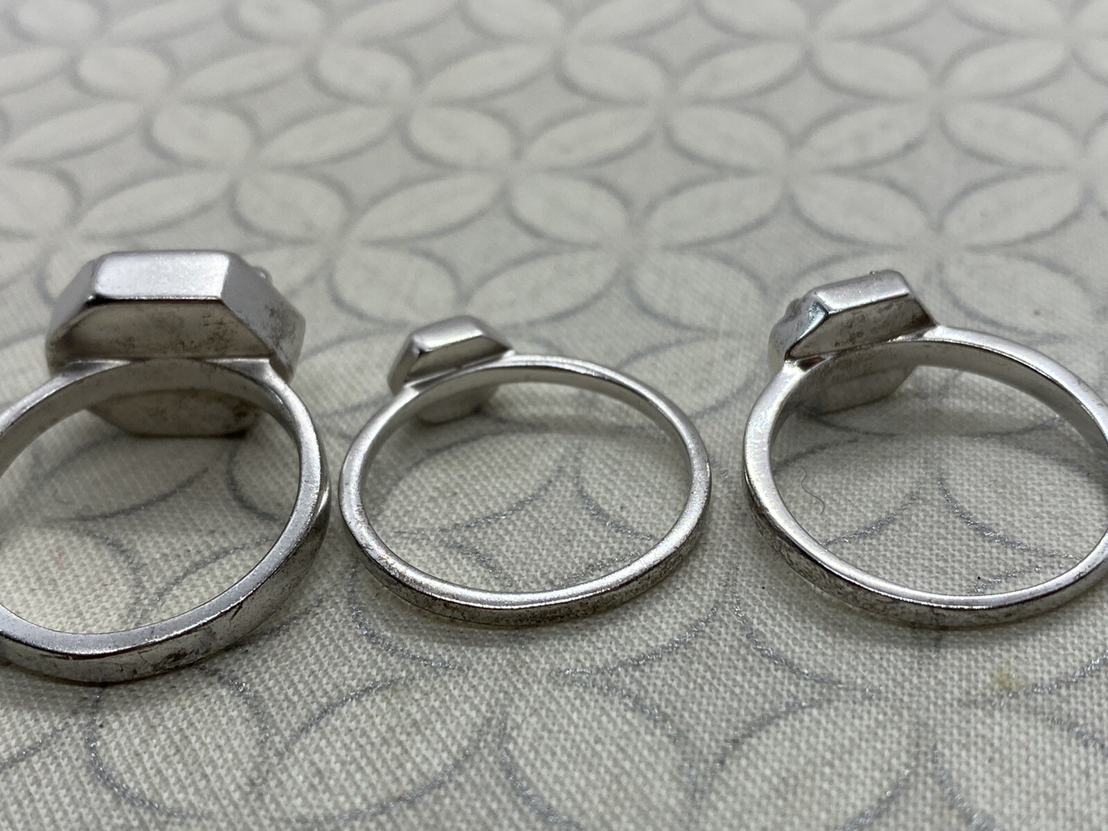 Kendra Scott Mariam Stackable Ring Set Silver ton… - image 9