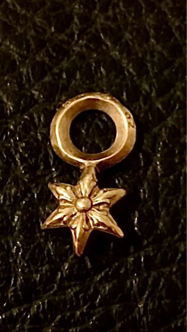 CHROME HEARTS COLLANA ORO CHARM STELLA V1 CUORI CROMATI 22K PILA usata 40f7fe178a835171b9e
