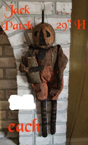 JACK PATCH IST EIN 29" GROSSER PRIMITIVER KÜRBISKOPF MANN VON PINE CREEK