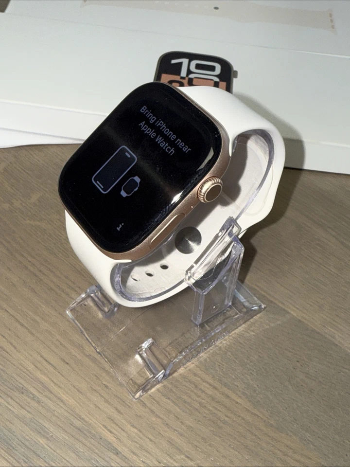 Apple Watch Series 10 GPS Aluminium 46mm - Ref 5510-1-I - Image 3 of 4