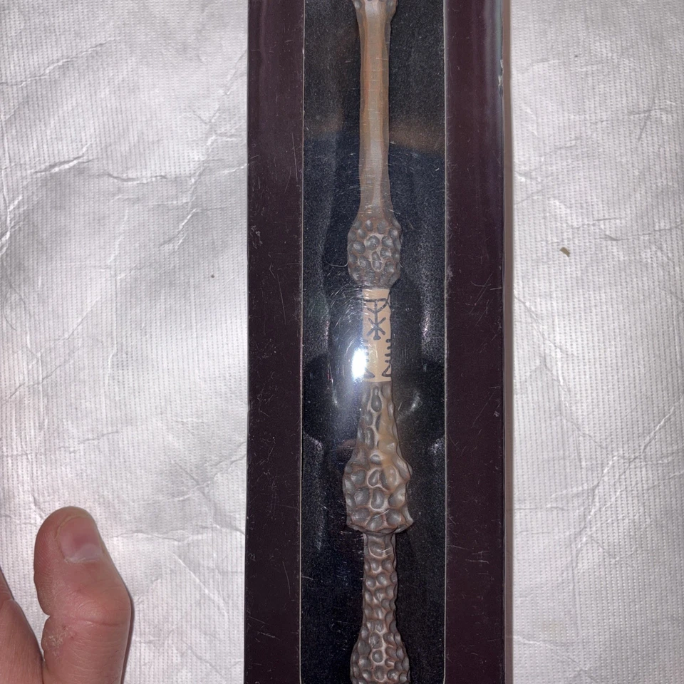 Harry Potter Official Collector's Wand The Elder Wand by Noble Collection - Image 3 of 4