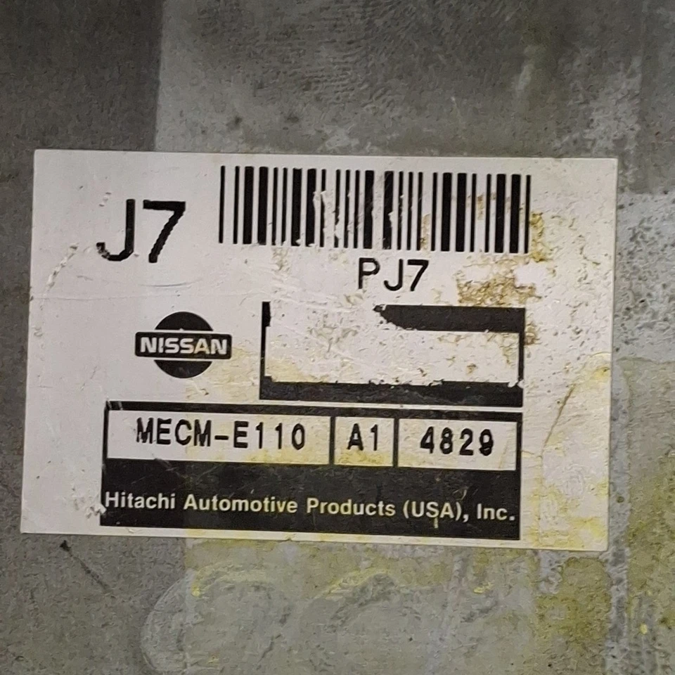 Camioneta Nissan 1995-1996 2,4 L ECM ECU MECM-E110 Foto 2 de 4