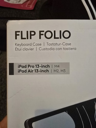 LOGITECH Combo Touch 13” iPad Keyboard Folio - Grey - Picture 2 of 6