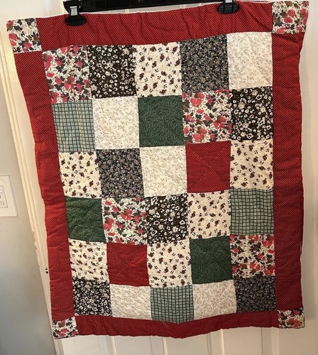 C and F Patchwork Red Green Quilted Standard Pillow Shams Cotton Christmas - Picture 1 of 15
