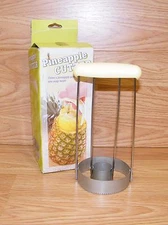 Bradshaw (30374) Handheld Pineapple Cutter - Cores With One Easy Twist! **READ**