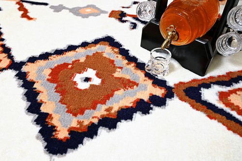 Moroccan Diamond Runner - 2'x8' Ivory, Geometric, Transitional Area Rug - 503 - Picture 6 of 10