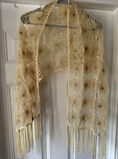 Vintage NWT Flower Fringe Beige Crocheted Knit Flower Shaw Wrap