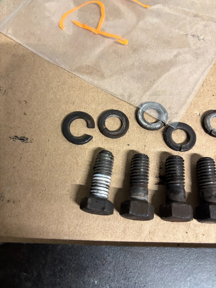 PARAFUSOS DE PLACA DE PRESSÃO DE EMBREAGEM 1987 1991 1992 1995 FORD F250 F350 F150 300 302 351W - Imagem 3 de 4