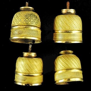 LOT DE 4 PIEDS DE PENDULE HORLOGE BRONZE DORE EPOQUE EMPIRE DEBUT DU 19 . SIECLE