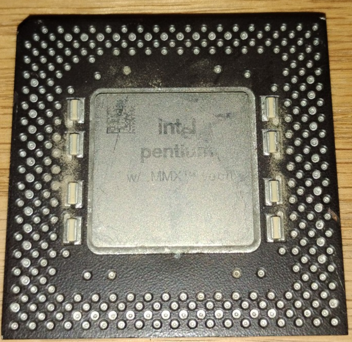 Vintage Intel Pentium w/ MMX Tech FV80503233 SL27S 2.8V 233MHz ...