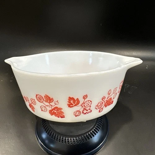 Vintage Pyrex Gooseberry Red & White Casserole Dish 1.5 Pint