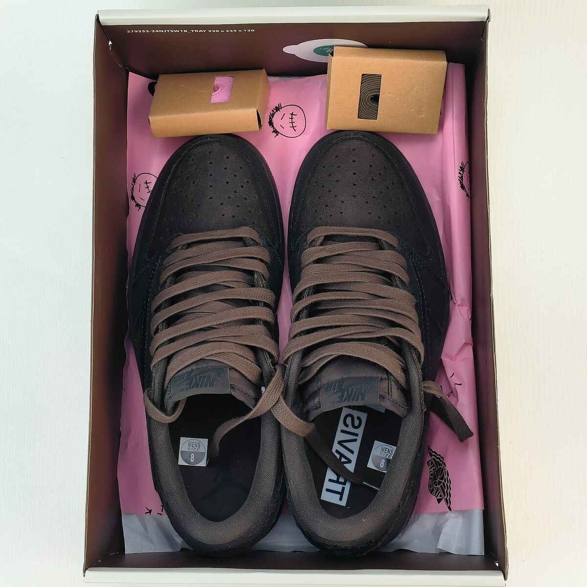 Men's Travis Scott x Air Jordan 1 Low OG SP 'Velvet Brown Men's Travis Scott x Air Jordan 1 Low OG SP 'Velvet Brown