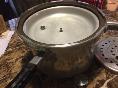 Vintage MIRRO-MATIC Heavy 4 Qt Aluminum Pressure Cooker U.S.A. Model 394M 87 - Picture 5 of 10