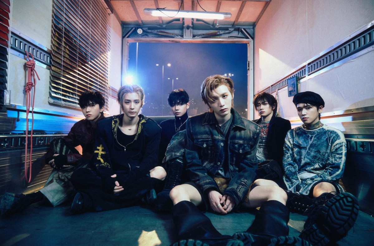 BOYNEXTDOOR 4th EP Album No Genre No Limit Ver. CD+P.Book+P.Card+