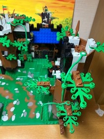 LEGO System Castle Dark Forest Fortress 6079 In 1996 Used Retired Comp W/Manual