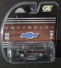 GREENLIGHT EXCLUSIVE - BLACK - 1972 CHEVY CHEYENNE C10 SQUARE BODY