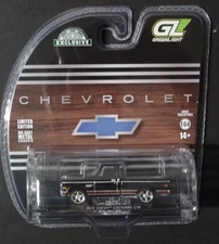 GREENLIGHT EXCLUSIVE - BLACK - 1972 CHEVY CHEYENNE C10 SQUARE BODY