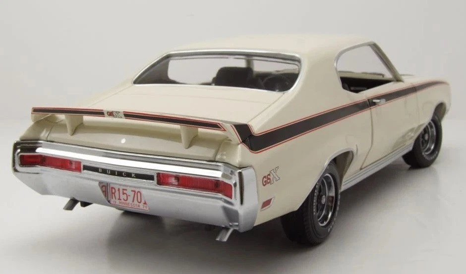 SUN STAR - BUICK GSX 1970 Blanco - 1/18 - SUN5701 - Imagen 3 de 4