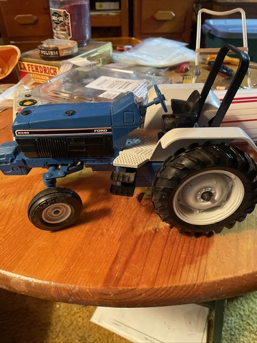 Vintage*, 1990s, Ertl, Ford 8340 Tractor, 1/16 Scale - Picture 4 of 7