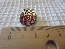 ULSTER GRAND PRIX SUPPORTERS CLUB MEMBER 1981 VINTAGE PIN BADGE   (# 84)