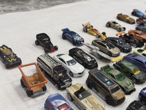 Huge 250 Car Hot Wheels Lot โ Exotics, Vintage, JDM, Treasure Hunts, Redline+ ๐คฏ - Picture 14 of 24