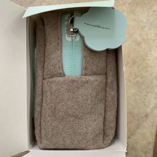 Starbucks Korea Felt Storage Bag-makeup, Phone - Picture 3 of 6