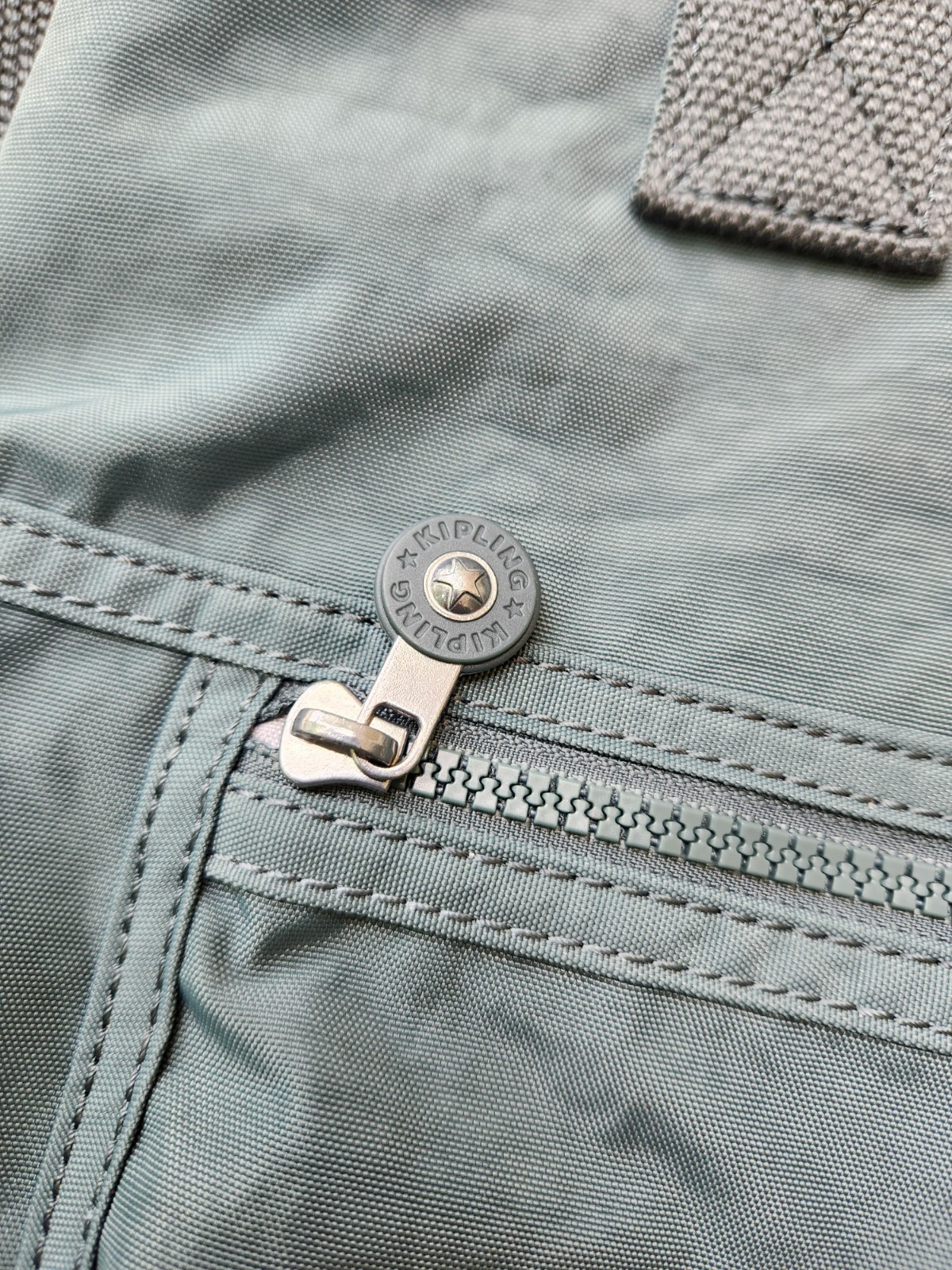 Kipling Eleva Tote Bag Convertible Shoulder Bag - image 7