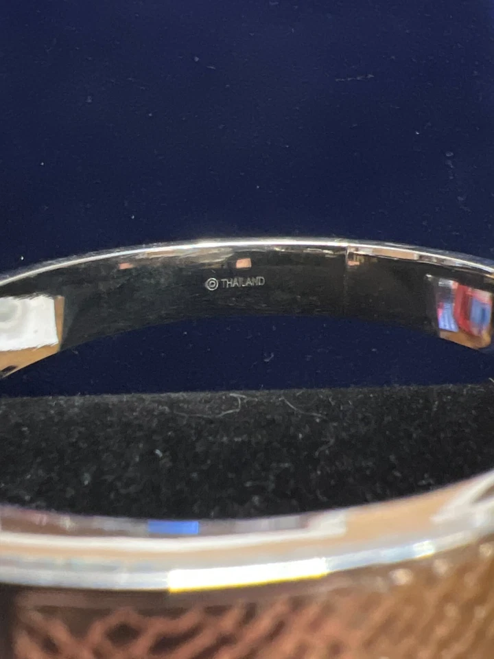 Pulseira Coach ouro rosa e tom de prata assinatura dobradiça, muito bom estado. - Imagem 4 de 4