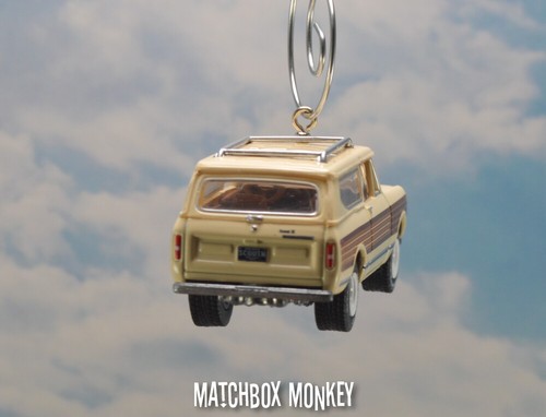 1979 International Harvester Scout II Custom Christmas Ornament 1/64 Hard Top - Picture 9 of 12