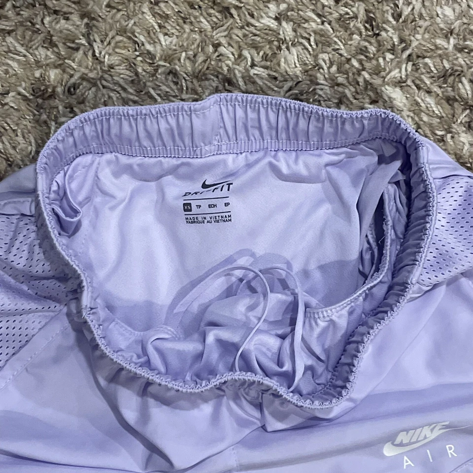 Women’s Nike Air Training Tempo Air 3” Lined Running Shorts XS Purple BV3325 - Image 4 of 4