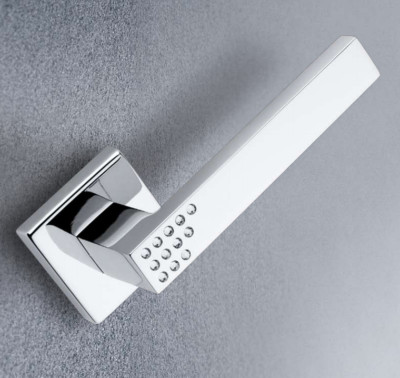 modello L acciaio inox opaco Maniglia per porte interne con rosette colorate rotonda Aperit Maniglie per porta: maniglia per porta modello L acciaio inox opaco Maniglia per porte interne con rosette colorate rotonda Aperit Maniglie per porta: maniglia per porta