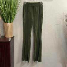 B84 SHEIN, Stretchy bellbottoms, olive green pants size small