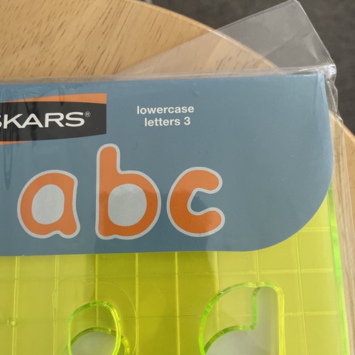 Fiskars Shape Template Set Lowercase Letters 3 - 4894 - Picture 6 of 6