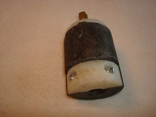 Hubbell 20A. 125V. Twist-Lock Grounded Male Cable Connector #3