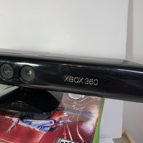 XBox 360 E System Console 4GB Wireless Bundle with Kinetic Camera Sensor - Picture 12 of 13