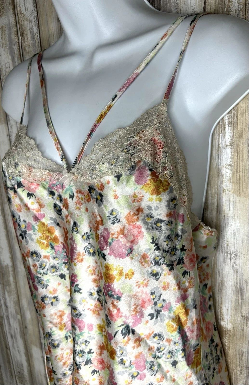 UNDERCOVER Abito Victoria's Secret floreale slip taglia media