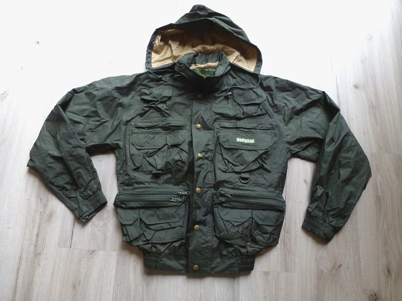 Vtg Flyfishing Lakestream by Hodgman Wading Jacket S Multiple Pockets Hooded EUC
Opens in a new wind