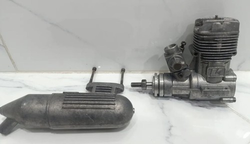 Kyosho 40 Nitro Airplane Engine - Picture 2 of 5