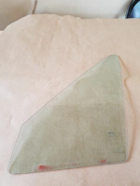 Vidrio de ventilación de puerta delantera del conductor convertible para 85-87 Renault Alliance 164031 Foto 2 de 4