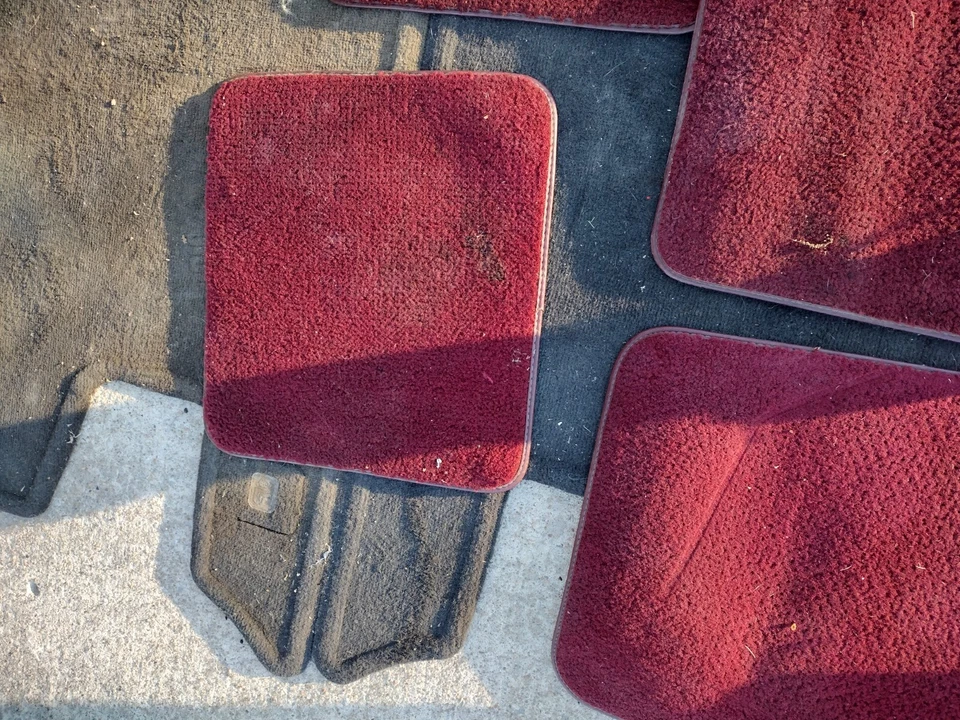 Alfombrillas Lincoln Town Car 1990-2011 OEM granate borgoña Foto 4 de 4