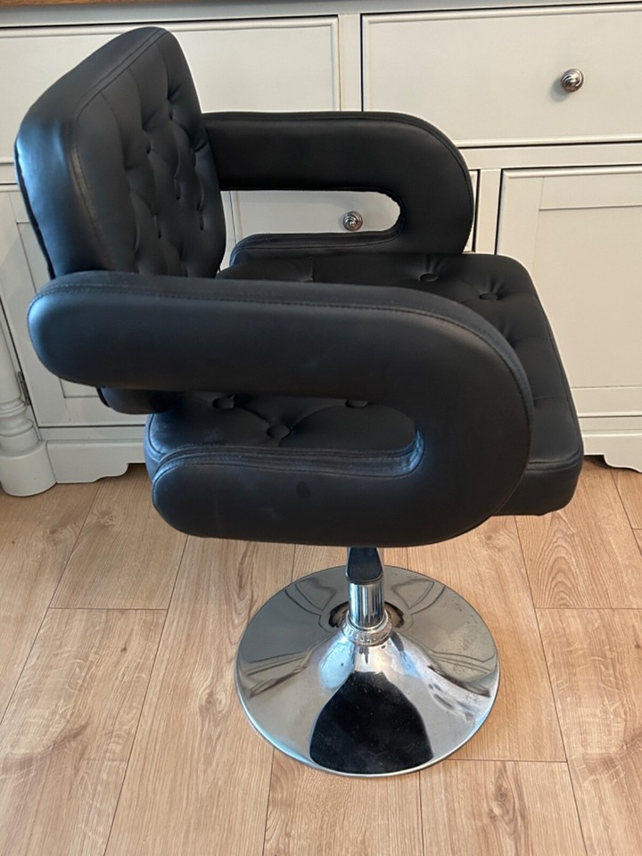 Black Bar Stool with Arms Comfy Barstool Kitchen Dining Stool Home Use