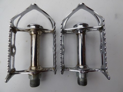 VELO ANCIEN PÉDALES LYOTARD DEA pedals old bike EUR 19,00 - FR