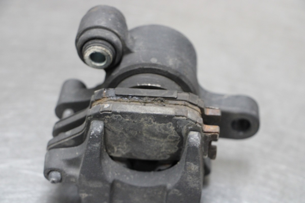 パーツ Yamaha Fz1 2006-2014 original calipers 06-14 YAMAHA FZ1 Rear Brake Caliper | eBay