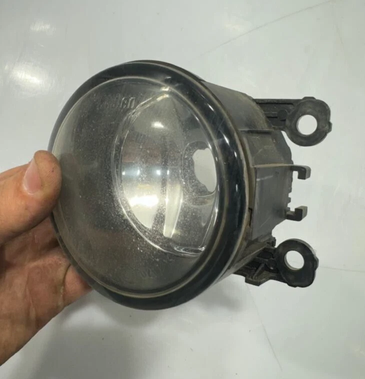Faro antiniebla inferior delantero izquierdo/derecho valeo nissan/infiniti p/n 61a-3002-0468 oem Foto 3 de 4