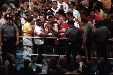 Mike Tyson Celebrates Winning The Fight Against Carl Williams 2 Old Boxing Photo