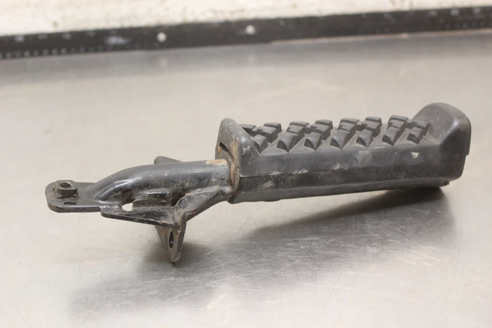 Kawasaki Bayou 185 KLF185A 1985 reposapiés derecho clavija paso H140 Foto 3 de 4