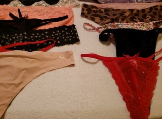 LOT H ) VTG THONGS LOT OF 12 PAIRS CUTTER LOT SIZE L READ DESCRIPTION