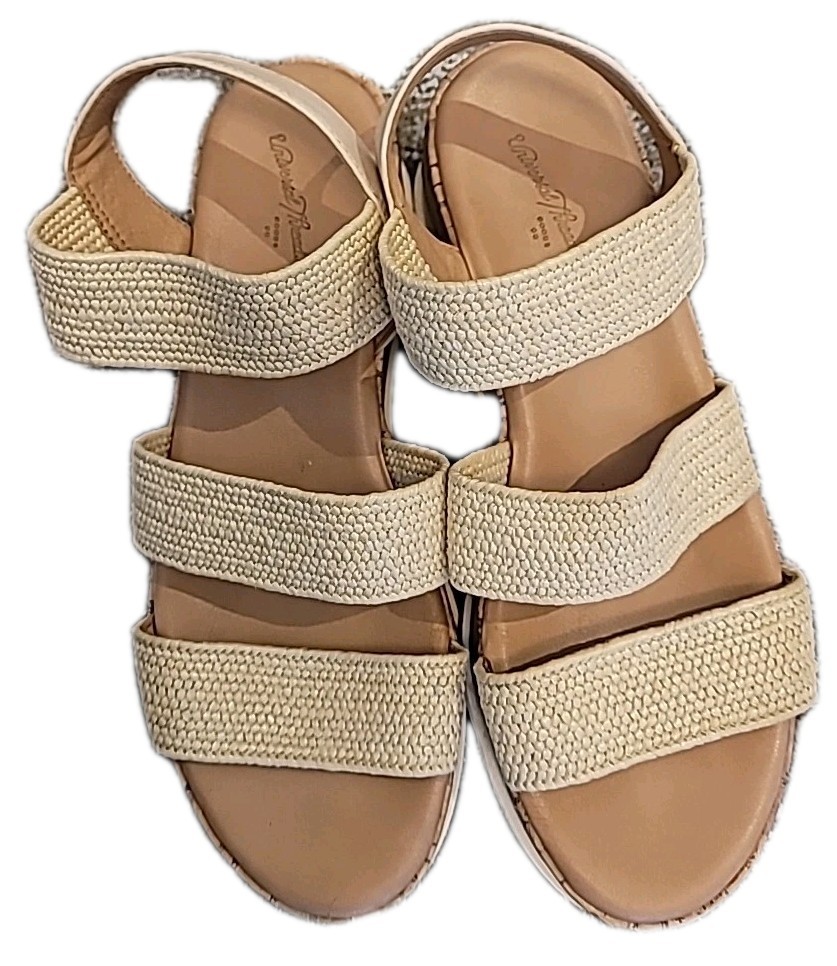 APL Sandali donna con zeppa 2 5" fili universali. Beige. Taglia 7