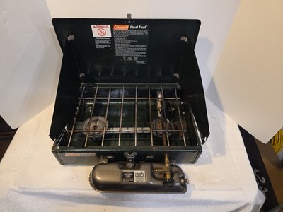 Coleman Dual Fuel Campstove 424 2-Burner Gas Stove W/Gray tank 01